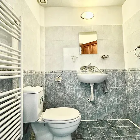 Hotel Torlacite *