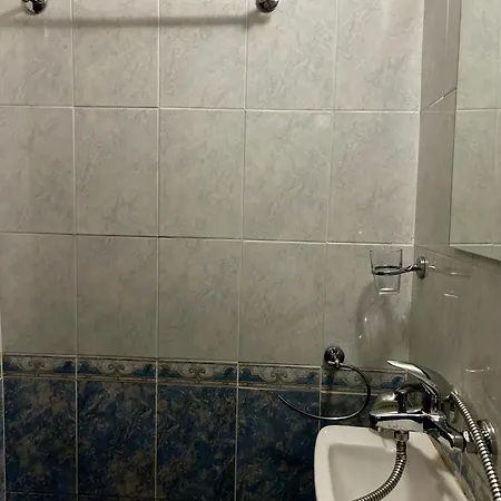 Torlacite Hotel *